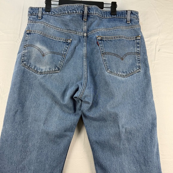 Levis 505 Regular Fit Straight Leg Mens‎ Jeans Size 42x30 Light Wash Denim - Picture 4 of 9